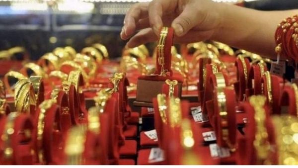 24k gold is priced at Dh150.25 and 22k can be bought at Dh141.25 in Dubai. (KhT)