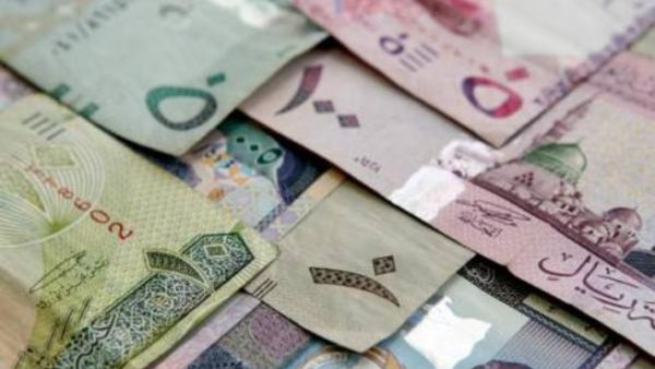Companies in the Gulf are postponing bond issues in the wake of the deteriorating European crisis