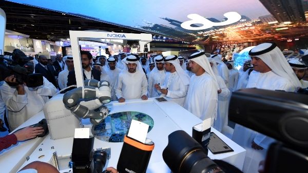 سمو الشيخ حمدان بن محمد بن راشد آل مكتوم يزور جناح دو في أسبوع جايتكس سمو الشيخ حمدان بن محمد بن راشد آل مكتوم يزور جناح دو في أسبوع جايتكس