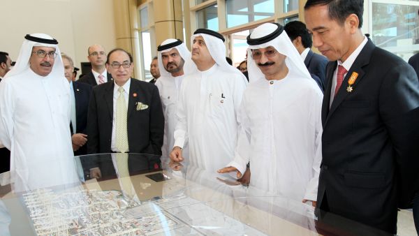 HE Sultan Ahmed Bin Sulayem, DP World Chairman and President of Indonesia, HE Joko Widodo during his tour of Jebel Ali Port as part of his official visit to the UAE. HE Sultan Ahmed Bin Sulayem, DP World Chairman and President of Indonesia, HE Joko Widodo during his tour of Jebel Ali Port as part of his official visit to the UAE.