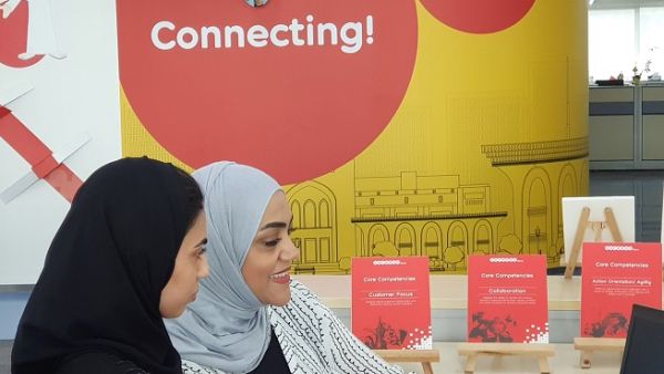 قامت Ooredoo بتصميم هذا البرنامج لتدريب الطلبة العُمانيين الموهوبين من الكليات والجامعات من مختلف أنحاء السلطنة ومن برنامج التبادل الطلابي الخاص بجامعة السلطان قابوس. قامت Ooredoo بتصميم هذا البرنامج لتدريب الطلبة العُمانيين الموهوبين من الكليات والجامعات من مختلف أنحاء السلطنة ومن برنامج التبادل الطلابي الخاص بجامعة السلطان قابوس.