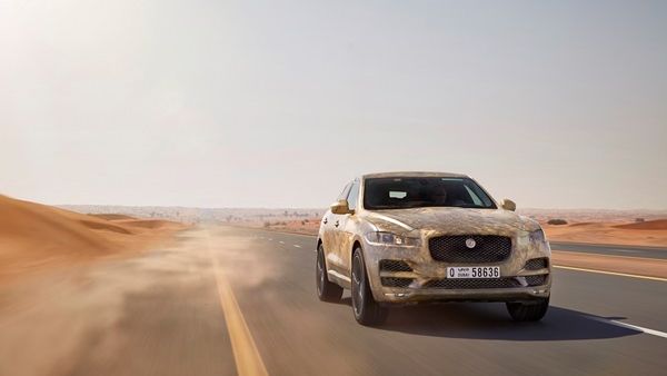 جاكوار F-PACE