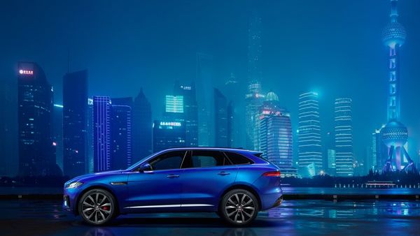 سيارة جاكوار F-PACE الجديدة