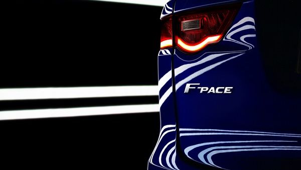 جاكوار F-PACE