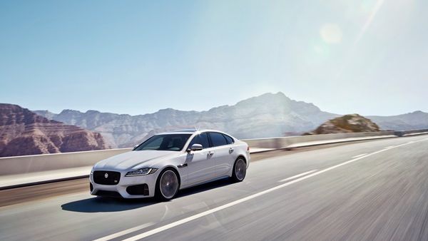 سيارة جاكوار XF الجديدة