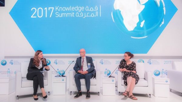 خلال قمة المعرفة 2017 خلال قمة المعرفة 2017