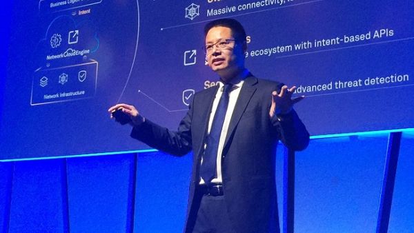 Kevin Hu, President of Huawei Network Product Line, speaking at the launch conference. Kevin Hu, President of Huawei Network Product Line, speaking at the launch conference.