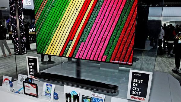 LG’s revolutionary new LG SIGNATURE W7 OLED 4K TV