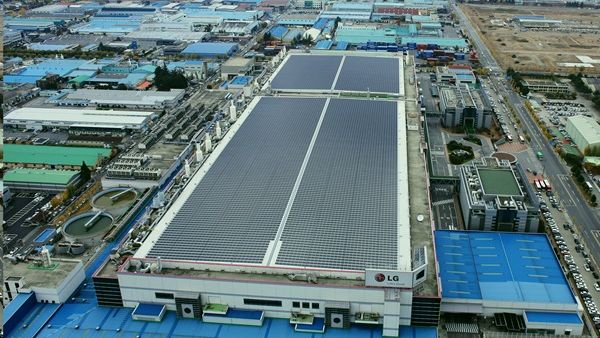 منشآت إنتاج الخلايا الشمسية