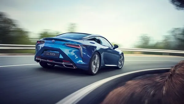 لكزس LC 500h الـهايبرِد