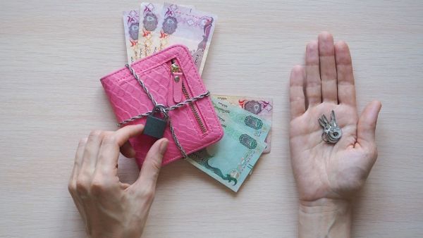 Planning to save in UAE? Then avoid doing these. (Shutterstock)