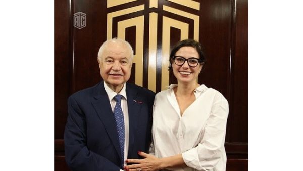 تعد الأستاذة أبوغزاله واحدة من بين النساء الأربعين الأكثر إبداعاً فوق سن الأربعين في العالم العربي. تعد الأستاذة أبوغزاله واحدة من بين النساء الأربعين الأكثر إبداعاً فوق سن الأربعين في العالم العربي.