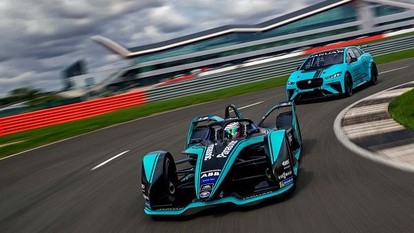 Panasonic Jaguar Racing have developed their entire powertrain in-house, reinforcing the team’s mission – ‘Race to Innovate’. Panasonic Jaguar Racing have developed their entire powertrain in-house, reinforcing the team’s mission – ‘Race to Innovate’.
