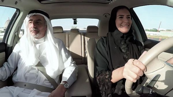 حملة #هي_تقود تشجع النساء على الاحتفاء بالقرار المتميز لإصدارهن رخص القيادة في 2018. حملة #هي_تقود تشجع النساء على الاحتفاء بالقرار المتميز لإصدارهن رخص القيادة في 2018.