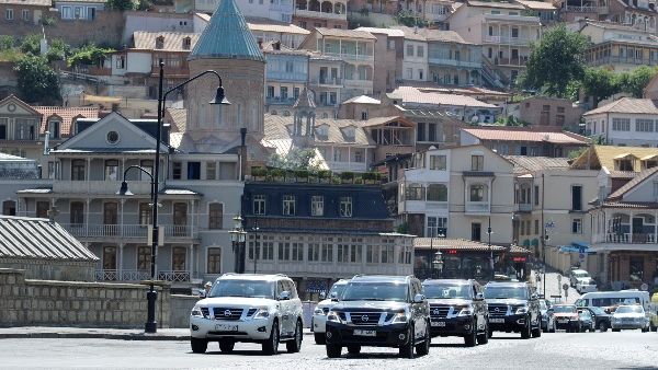 نيسان