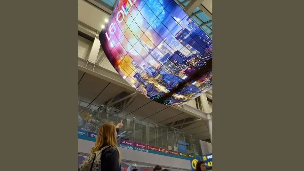 أكبر شاشة OLED في العالم بمطار إنشيون الدولي