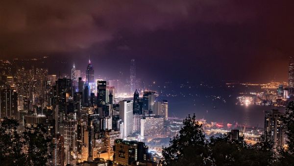 يتيح برنامج معالم هونج كونج لزوار المدينة اكتشاف مجموعة جديدة من النكهات والمناظر والتجارب الفريدة.