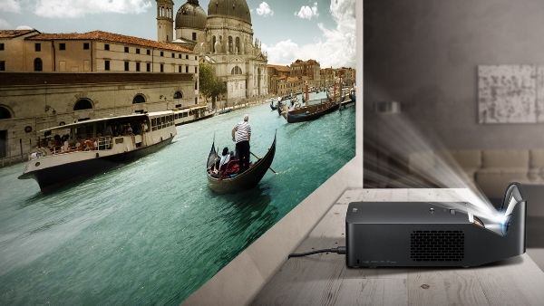 جهاز العرض الجديد ميني بيم ألترا Minibeam Ultra Short-Throw