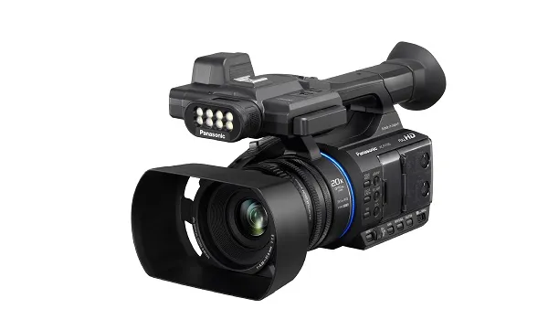 كاميرا عالية الدقة full-HD HC-PV100 من باناسونيك