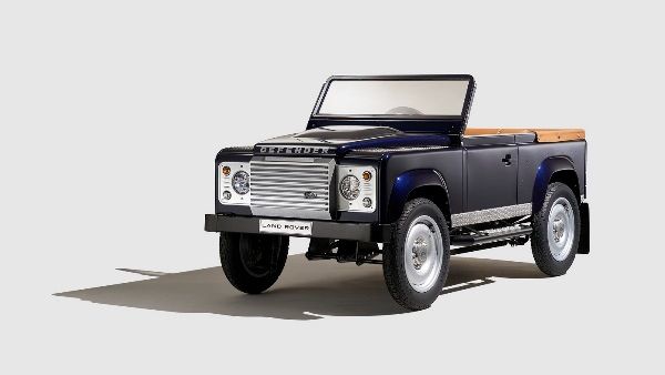 سيارة ديفندر Pedal Car 