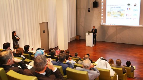 خلال الحدث خلال الحدث
