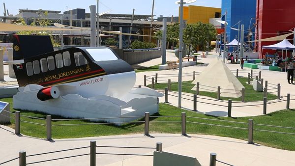 Royal Jordanian grants the Children’s Museum an RJ-branded float