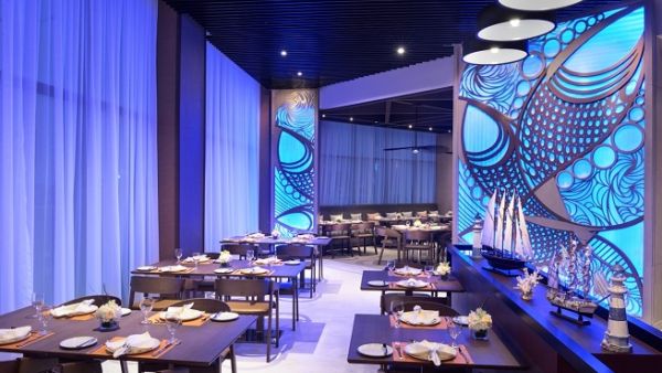 مطعم سي سكيب Seascape في فندق ويندهام غاردن كورنيش عجمان