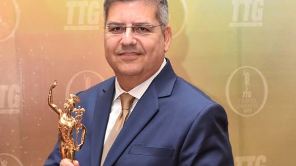 Etihad Airways General Manager Thailand, Dimitrios Karagkioules, accepted the award for ‘Best Airline – Business Class’ at the 26th Annual TTG Travel Awards 2015 in Bangkok Etihad Airways General Manager Thailand, Dimitrios Karagkioules, accepted the award for ‘Best Airline – Business Class’ at the 26th Annual TTG Travel Awards 2015 in Bangkok