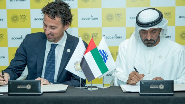 Gerardo Canta and Sheikh Ahmed at the signining ceremony. (Trade Arabia) Gerardo Canta and Sheikh Ahmed at the signining ceremony. (Trade Arabia)