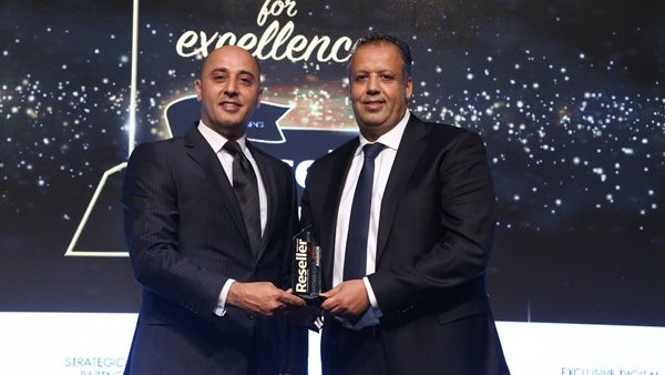 Gabi Habib, Country Retail Manager receiving the award for ‘Super Retailer of the Year’ Gabi Habib, Country Retail Manager receiving the award for ‘Super Retailer of the Year’