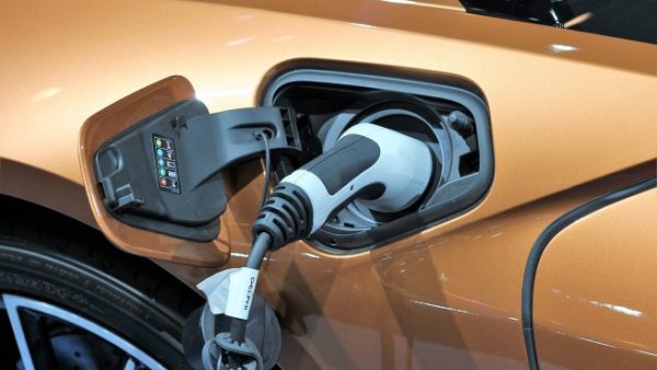 بلغ مجموع المركبات الهايبرد الداخلة نحو 100 مركبة خلال حزيران الماضي.