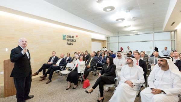 Hosted at the DSP Laboratory Complex, the breakfast event welcomed speakers from in5. Hosted at the DSP Laboratory Complex, the breakfast event welcomed speakers from in5.