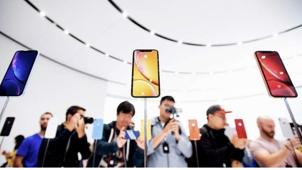 The iPhone XS and XS Max will be available across the UAE on September 21. (Khaleej Times)