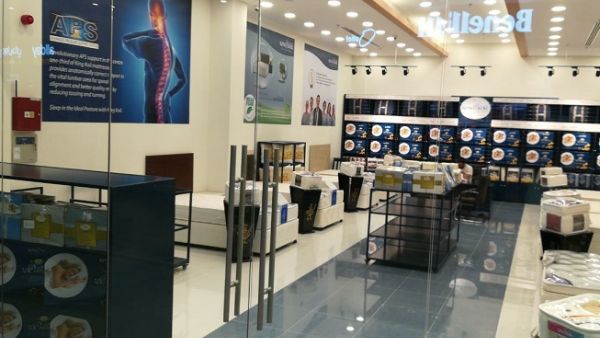 يتميز متجر كينج كويل الجديد بمفهوم متاجر الخصومات، حيث يمكن للعملاء الاستفادة من عروض وخصومات جذابة على مجموعة مختارة من منتجات كينج كويل. يتميز متجر كينج كويل الجديد بمفهوم متاجر الخصومات، حيث يمكن للعملاء الاستفادة من عروض وخصومات جذابة على مجموعة مختارة من منتجات كينج كويل.
