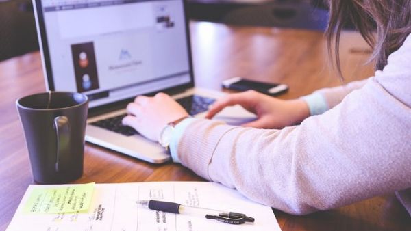Follow this step-by-step guide to set up an e-commerce business in Dubai. (File photo)
