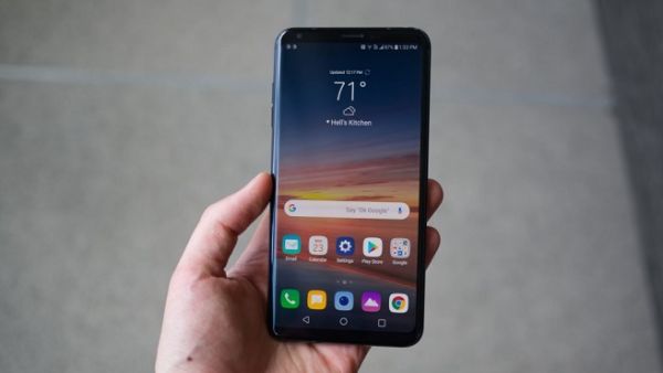 LG’s 2017 do-it-all phone takes yet another victory lap. (TR)