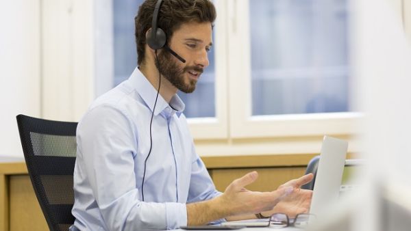 How do we choose which video conferencing software to use? (Shutterstock)
