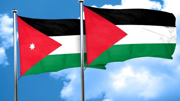 Jordan’s efforts to enhance trade with Palestine faces obstacles by Israeli occupation authorities attempting to keep the Palestinian market under Israeli control. (Shutterstock)