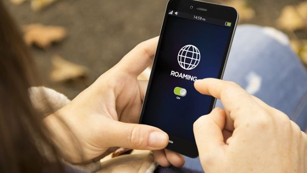 Consumers are advised to carefully read the terms and conditions related to the specific service they want to use and clearly understand how much the service costs. (Shutterstock)