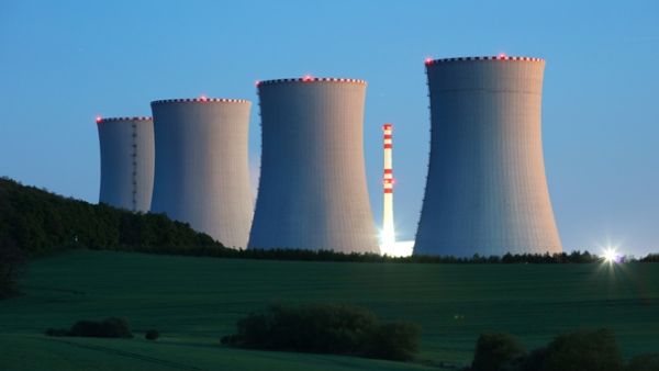 Saudi Arabia is ahead of the curve in paving the way for a smooth transition to a low-carbon economy, and nuclear power is at the top of its agenda. (Shutterstock)