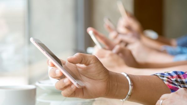 Turkey aims to export smart phones to 45 countries by the end of this year. (Shutterstock)