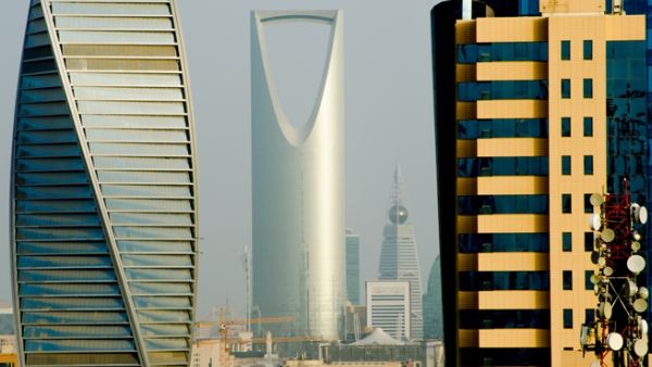 Saudi Arabia’s Ministry of Finance said it has sold domestic sukuk for $1.56 billion in its fifth monthly offer of Islamic bonds. (File photo)