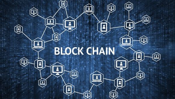 Blockchain enables decentralized transactions across a P2P network. (Shutterstock)
