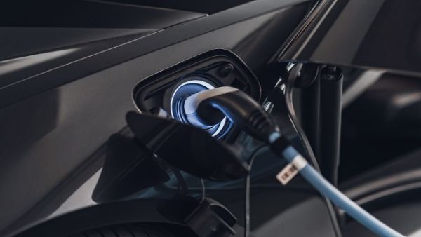 Turkey is determined to boost the sales of hybrid and electric automobiles in the country. (Shutterstock)