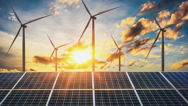 Dubai will source eight per cent or at least 1000 megawatts of its over-all power requirements from renewable energy sources by next year. (Shutterstock)