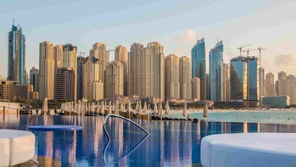 سيكون نزلاء الفندق على موعد مع شاطئ رائع للإسترخاء والراحة، وخاصة في هذا الجو الرائع. سيكون نزلاء الفندق على موعد مع شاطئ رائع للإسترخاء والراحة، وخاصة في هذا الجو الرائع.