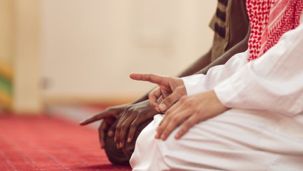 حافظي على الصلوات في موعدها وصلي جميع السنن