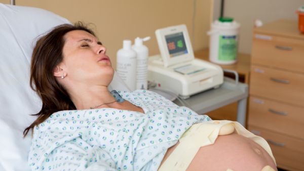 يجب أن تحرص المرأة الحامل على صحتها تجنّبا لمخاطر الولادة