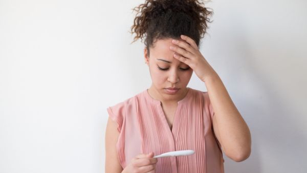 من أهمِ المشكلاتِ التي تواجه النساء بعد الزواج هي التأخر في الإنجاب