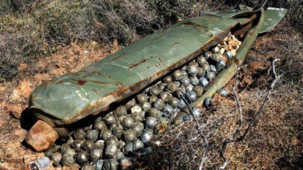  Cluster munitions in Deir Ezzor (Twitter)